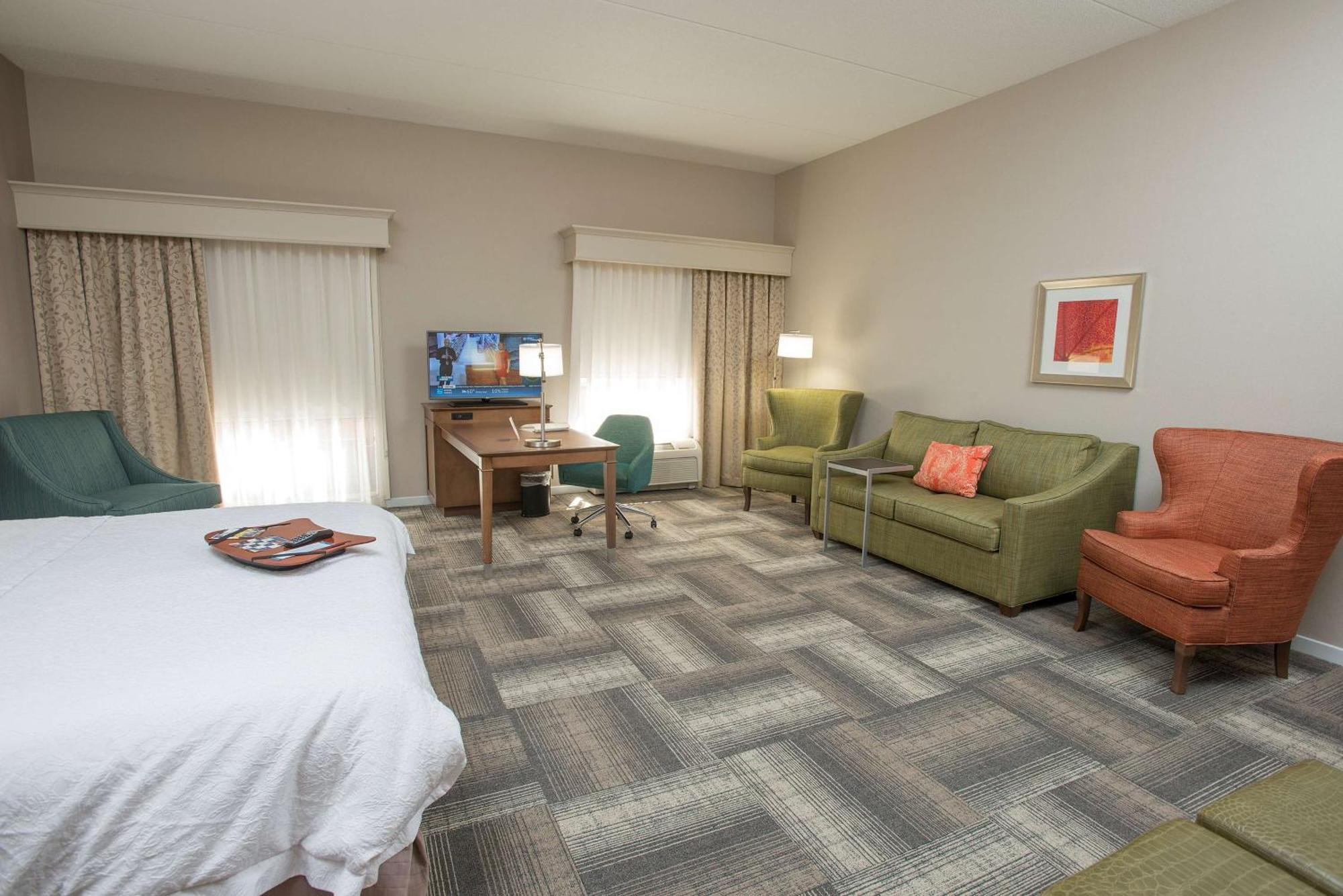 Hampton Inn & Suites Cincinnati-Union Centre West Chester Exterior foto