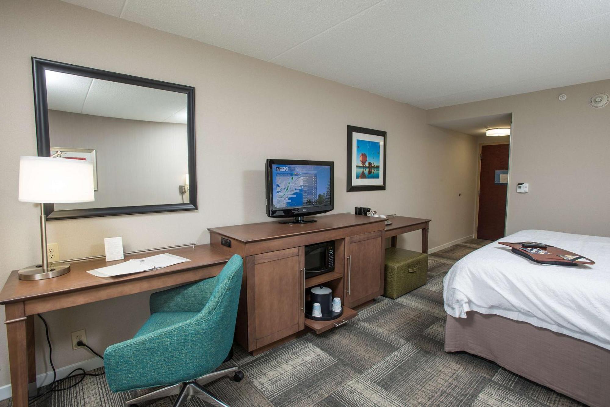 Hampton Inn & Suites Cincinnati-Union Centre West Chester Exterior foto